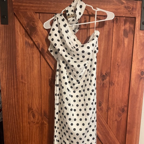 Club London-Golden Girl-White Polka Dot One Shoulder High-neck flared midi dress - Picture 3 of 4